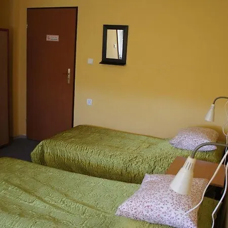 Nest Homestay *
