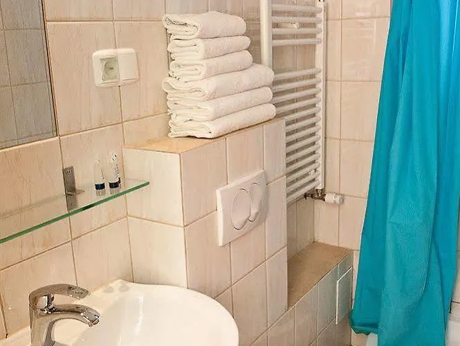 Séjour chez l'habitant Nest *