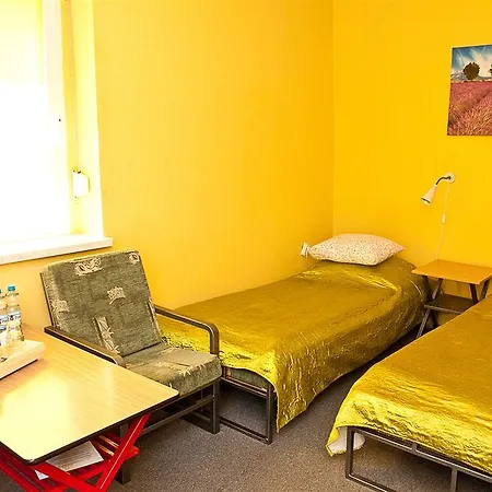 Nest * Poznaň
